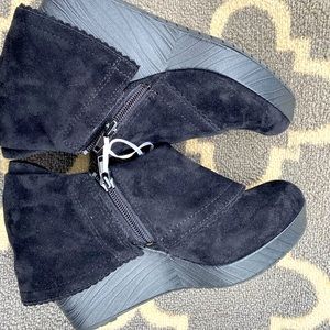 Black True Comfort by Dr Scholls